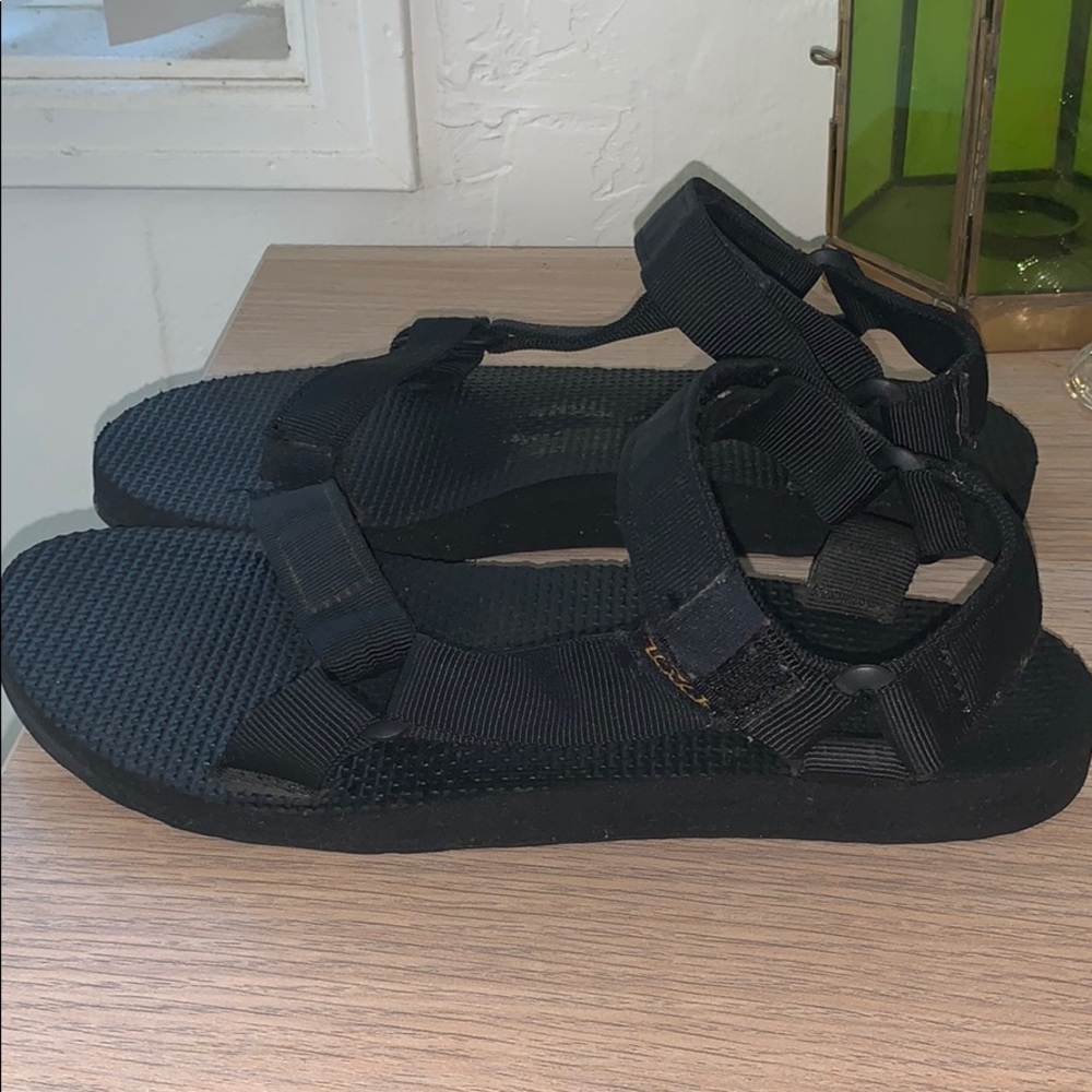 Teva originals